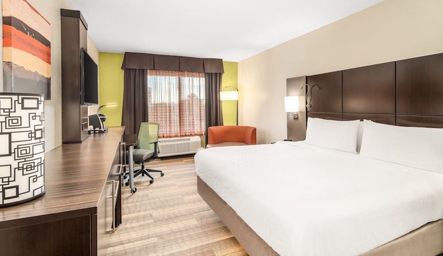 Holiday Inn Express Ft. Lauderdale Cruise-Airport by IHG