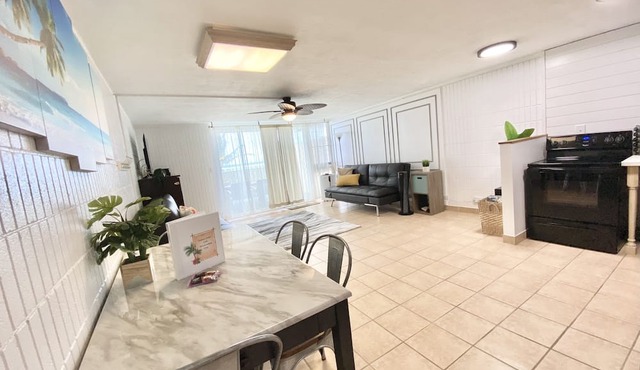 Deluxe Beachfront Condo with a breathtaking view