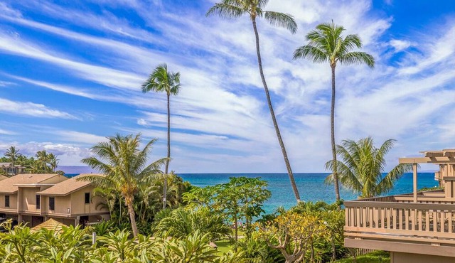 Spacious Kahana Sunset C5 Condo with Ocean Views AC, Pool & Beach Access