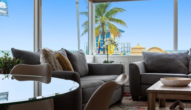 Direct Ocean View & Beach Access + Free Parking