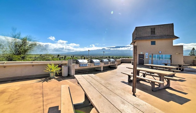 Ocean-View Kihei Condo w/Lanai: Steps to Beach!