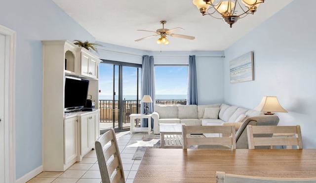 Ground Floor Phoenix X 2br Condo!