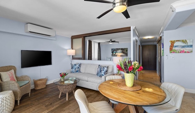 Heart of Waikiki With Partial Ocean View! Washlet! FREE Off-site Parking!