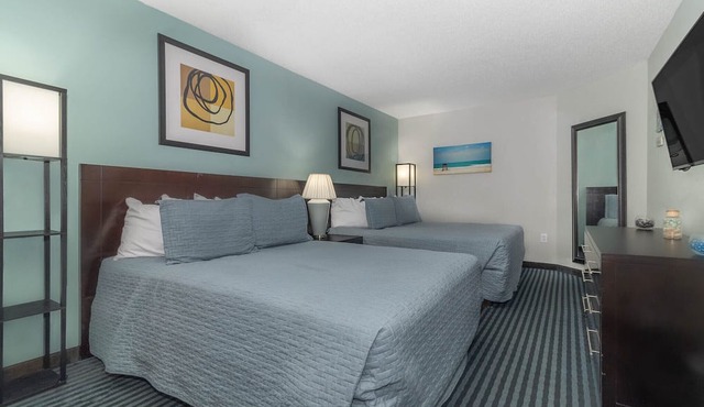 Ideal Beach Escape! 2 Bedroom, 2 Bath Ocean Front