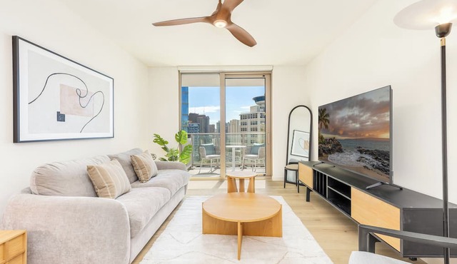 Luxury Ocean View High-Rise Condo at Sky Ala Moana w/Amazing Amenities