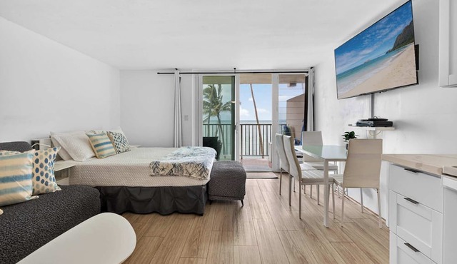 Beachfront Condo with Lanai and View