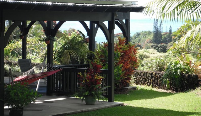 Upscale studio-sea view-prvt entry & prvt entry- opt A/C