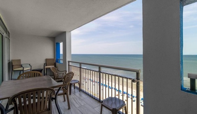 Sunset Shores 2BR OF with Balcony