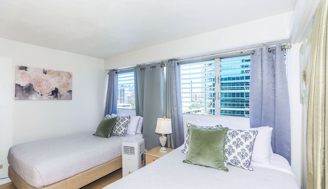 Cozy Spacious 2Bedroom 1 Bathroom, close to BEACH and FREE Parking!