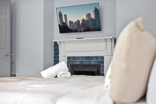 BeltLine & Lee+White | Near Stadium Duplex
