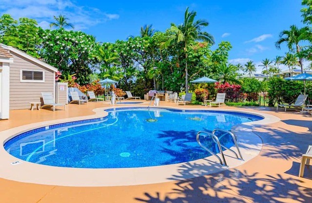 Spacious Beautifully Updated Condo, Large Lanai, Near Wailea Beaches