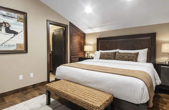 3 Kings condo near PCMR base pool hot tub retreat